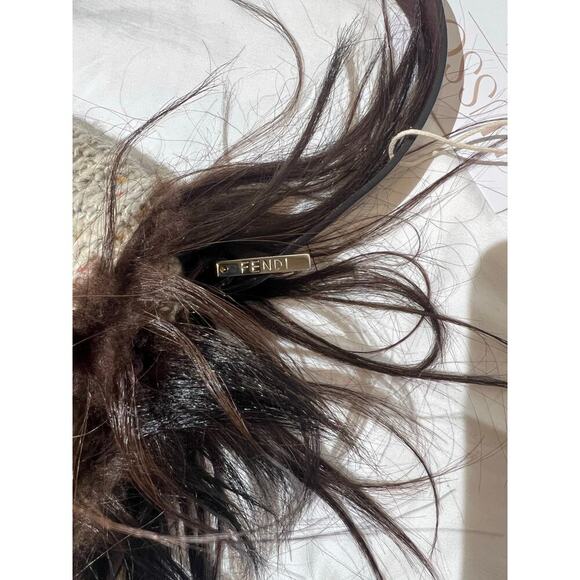 Vintage Fendi Limited Edition Baguette Bag Knit & Fur Trim - Picture 6 of 11